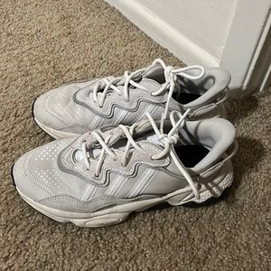 Adidas Ozweego Sneakers!!